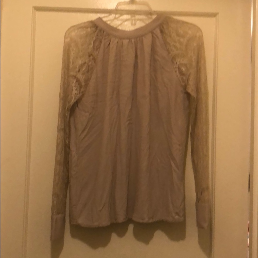 Long sleeve lace top